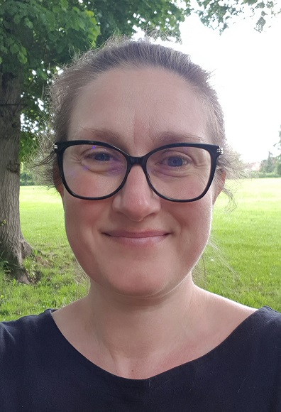 Head shot of Beth Whiting - Counsellor / Therapist